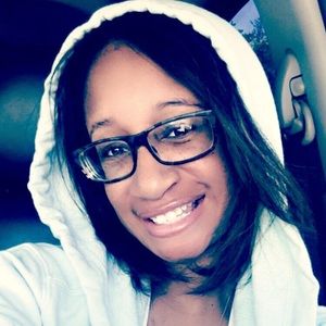 Meet your Posher, Brandi